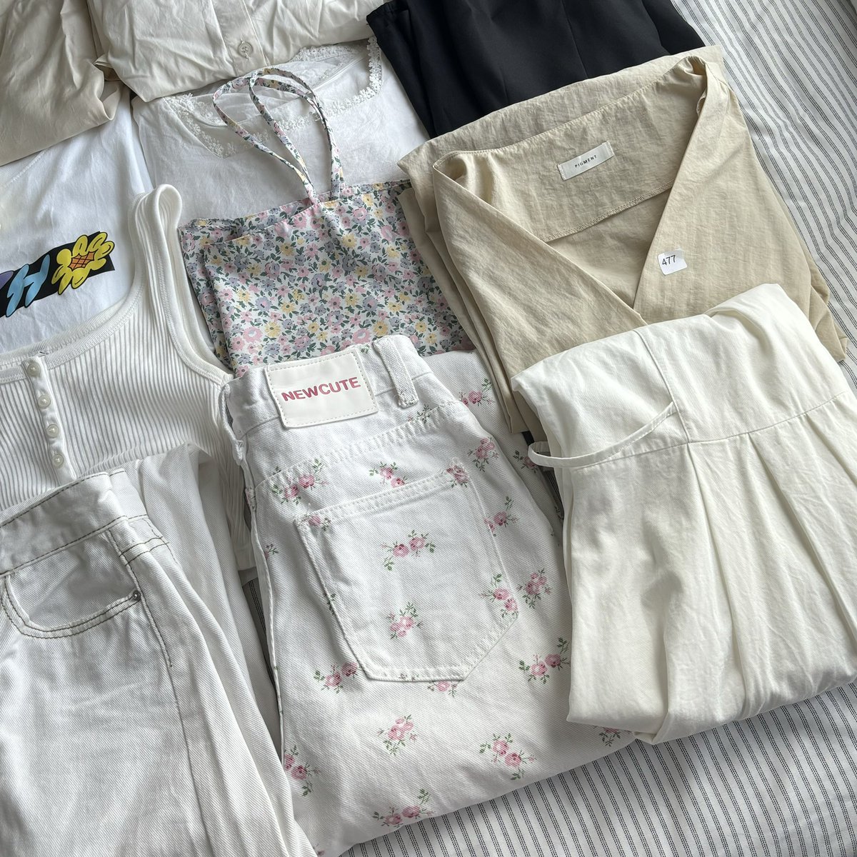 byntrnnnn's tweet photo. 🎀ส่งต่อเสื้อผ้า ⊹ ✿🪄
เดรส เสื้อ กางเกง หมวก ราคาน่ารักก
ลงวันนี้ (22/05) 21.00ค่าา

 ⊹ 🍐retweet ลด5บาทค่าา 
 ⊹ ⭐️ค่าส่ง40 ไม่บวกเพิ่ม

#ส่งต่อเสื้อผ้า #ส่งต่อเสื้อผ้ามือ2 #เสื้อผ้ามือสองสภาพดี #เสื้อผ้ามือสองราคาถูก #เสื้อผ้ามือสอง #ส่งต่อเสื้อผ้ามือสองสภาพดี https://t.co/nKDyq089Dv