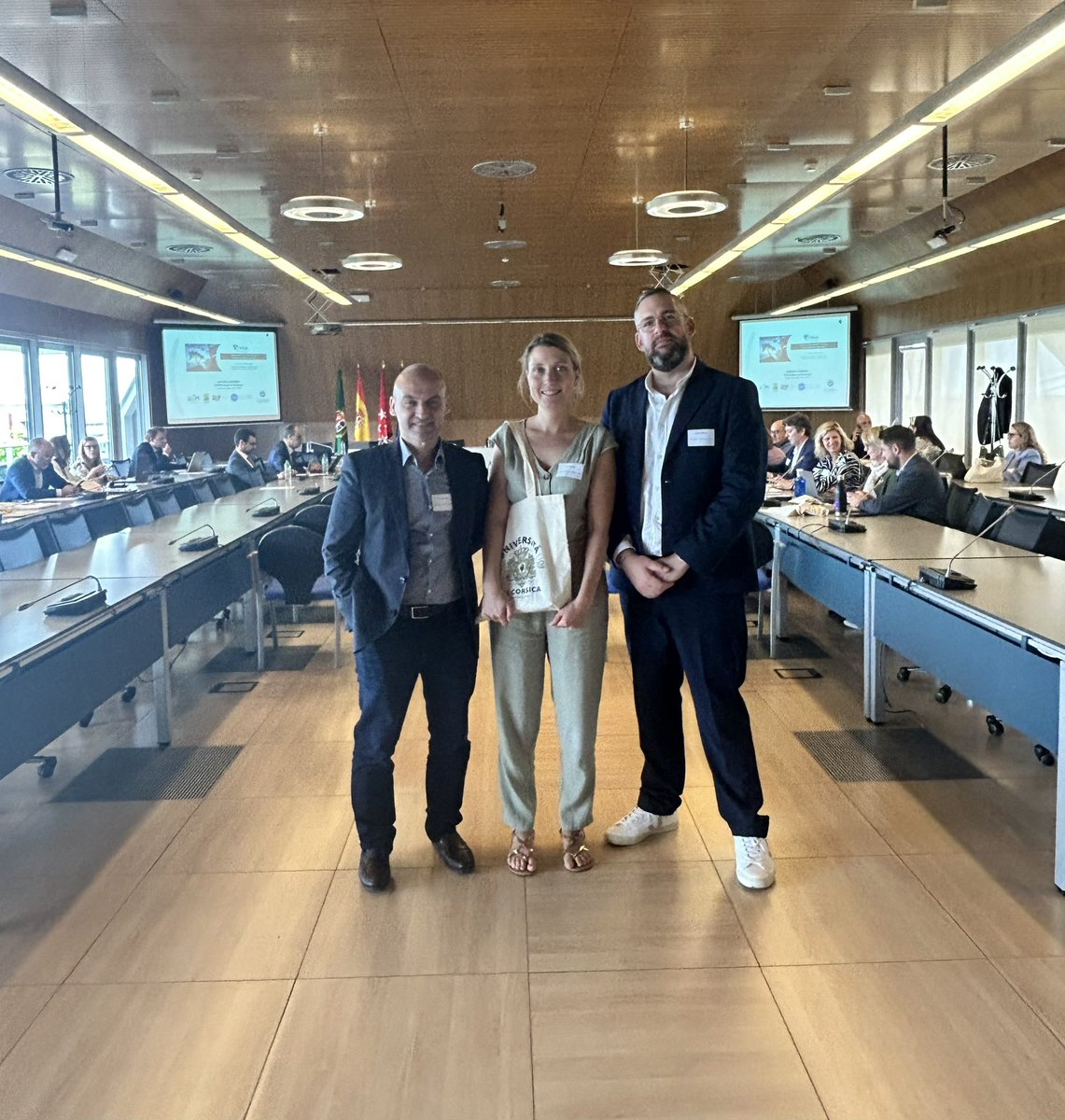 Fabien Landron (@fabienland) on Twitter photo 🇪🇺 L’équipe des Relations Internationales de l’ <a href="/UnivCorse/">Università di Corsica</a> est heureuse de participer à ce rendez-vous majeur pour la coopération euroméditerranéenne !
➡️ Assemblée Générale du Consortium des Universités Euro-Méditerranéennes TETHYS
📍 Madrid, Espagne
#PIAUNITI #ARTEMIDE 🇪🇺 L’équipe des Relations Internationales de l’ <a href="/UnivCorse/">Università di Corsica</a> est heureuse de participer à ce rendez-vous majeur pour la coopération euroméditerranéenne !
➡️ Assemblée Générale du Consortium des Universités Euro-Méditerranéennes TETHYS
📍 Madrid, Espagne
#PIAUNITI #ARTEMIDE