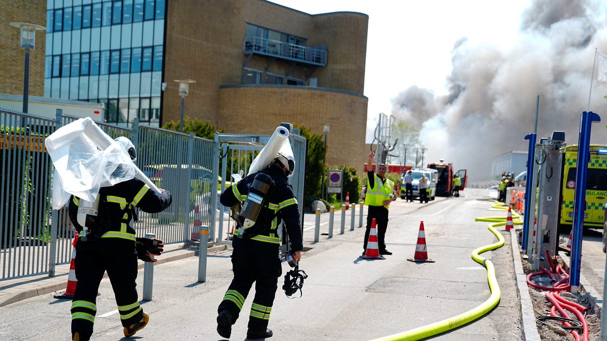 Δανία: Τεράστια πυρκαγιά στα γραφεία του φαρμακευτικού κολοσσού που παρασκευάζει το Ozempic!
Ο καπνός είναι ορατός από απόσταση 30 χιλιομέτρων!!!