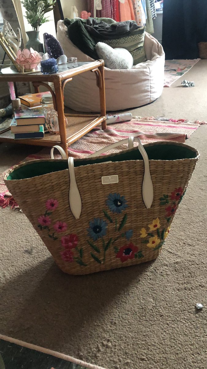 Rebecca Curtis tweet media