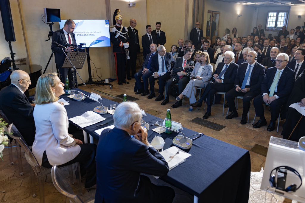 Il Presidente #Mattarella alla cerimonia di inaugurazione dell’Ufficio di Roma della European Public Law Organization #EPLO Il video: youtu.be/0TGVxJL9jz4?si…