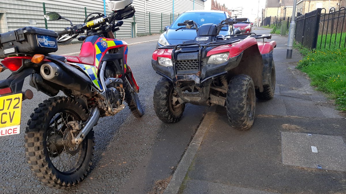 Working with out @WYP_BradfordE NPT colleagues we found this quad being unloaded from a trailer in Laisterdyke. No visible VIN so we recovered it as suspected stolen. One male present was wanted by another force for driving offences and so was arrested. #opsteerside