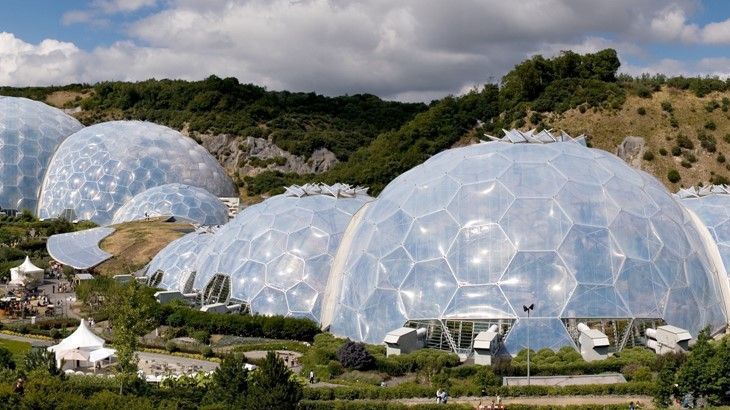 🌺 Reach one of the nation’s greatest celebrations of nature, the landmark @EdenProject, via cycle routes alongside Cornwall’s stunning coast. 🍃 Follow the #LittleRedSign to discover more of the National Cycle Network’s seven wonders buff.ly/4bJ8VOK