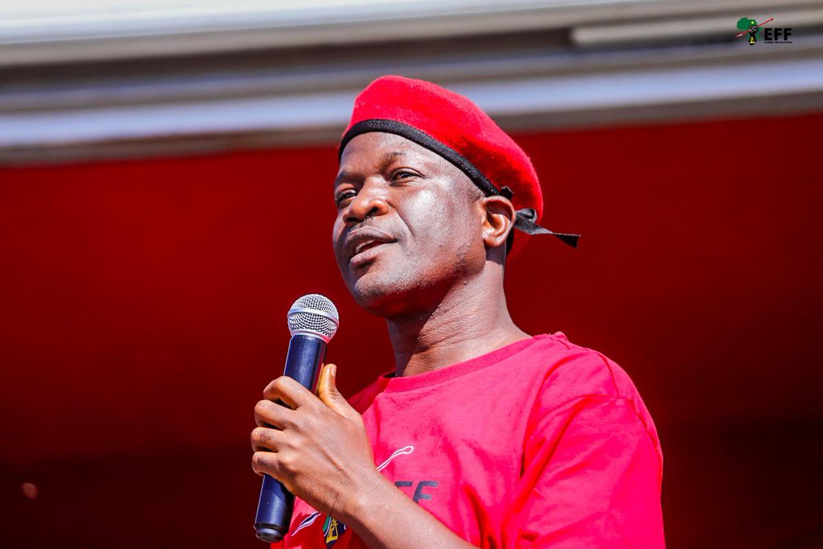 President of EFF Liberia, Emmanuel Gonquoi encouraging the people of Molepo Maja to #VoteEFF on May 29 and reject the current government just like they did recently in Liberia. #VoteEFF #MalemaForSAPresident #EFFCommunityMeetings