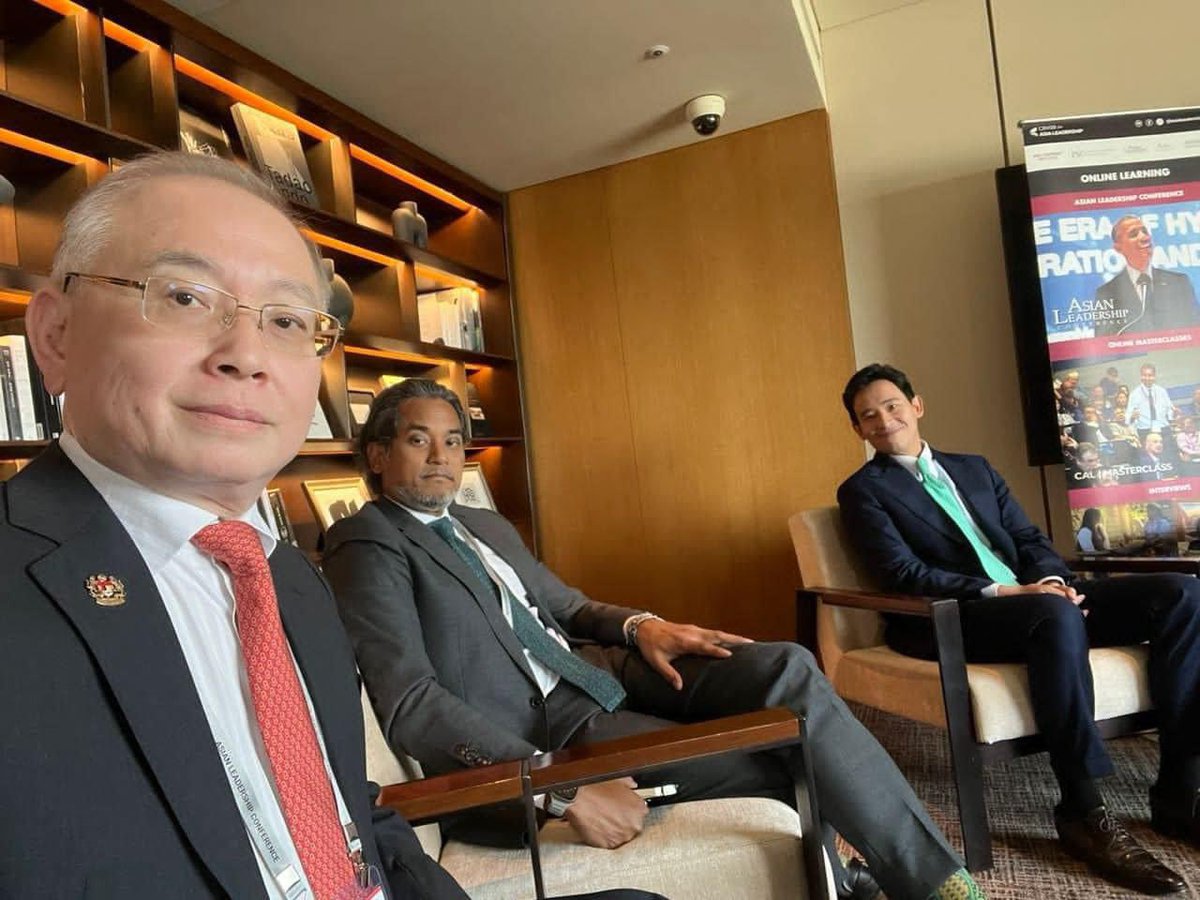 fffonnn_fn's tweet photo. อ่านแล้วแบบ ชอบมาก เค้าชื่นชมพี่ทิมจริงๆนะ
Behind the persecution and challenges he faces, especially in his bid to become Thailand's Prime Minister, the popular and charismatic politician speaks hopeful about the future of Thailand and ASEAN.
#พิธา #พิธาลิ้มเจริญรัตน์ https://t.co/rsqT3VnUst