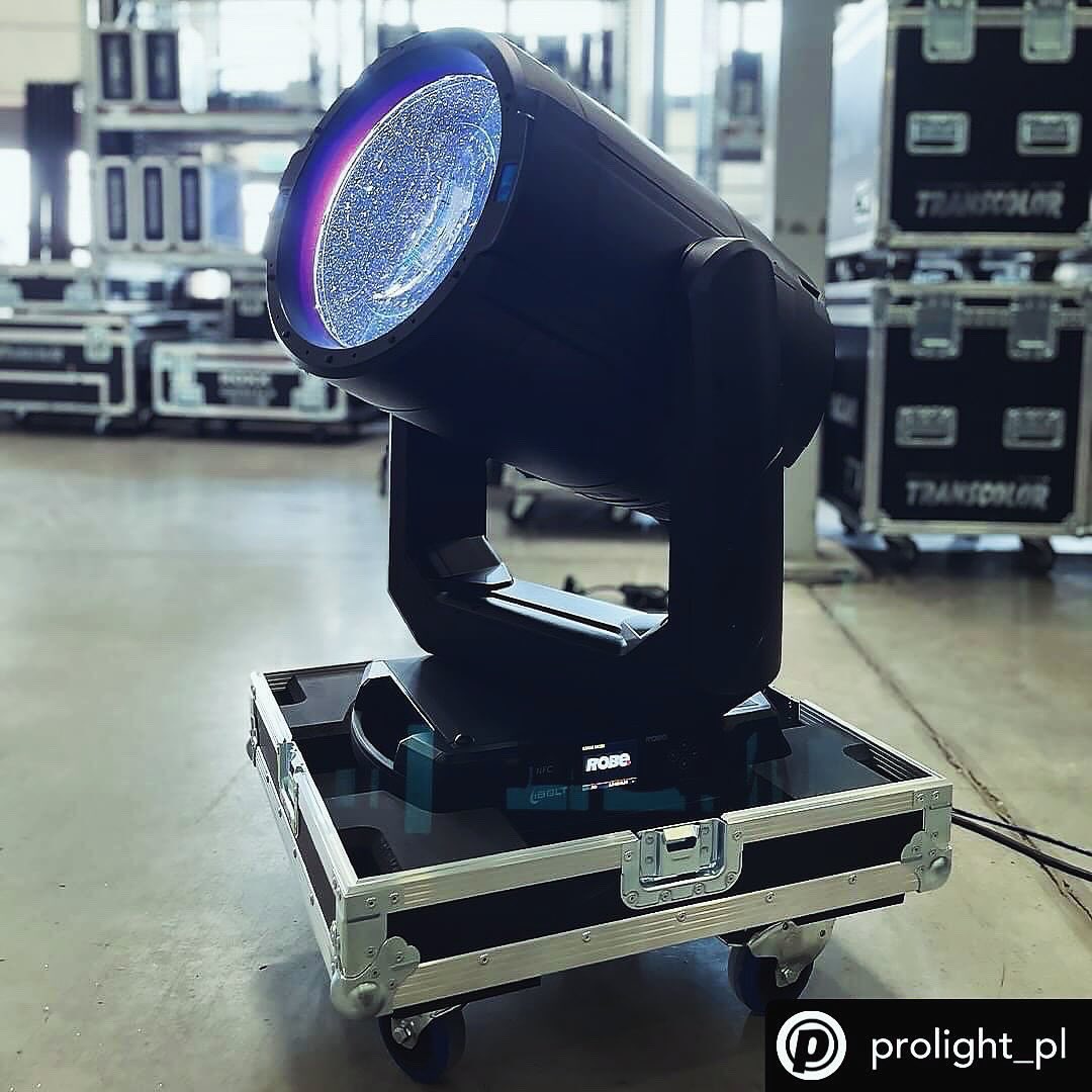 Robelighting's tweet photo. It’s a #NewRobeGear #WarehouseWednesday with new @Robelighting #iBOLT and #iFORTE LTX luminaires arriving at TRANSCOLOR supplied through PROLIGHT.
#robelighting #robeinnovation #transcolor #prolight #lightinglife https://t.co/u8GiGLBQzE