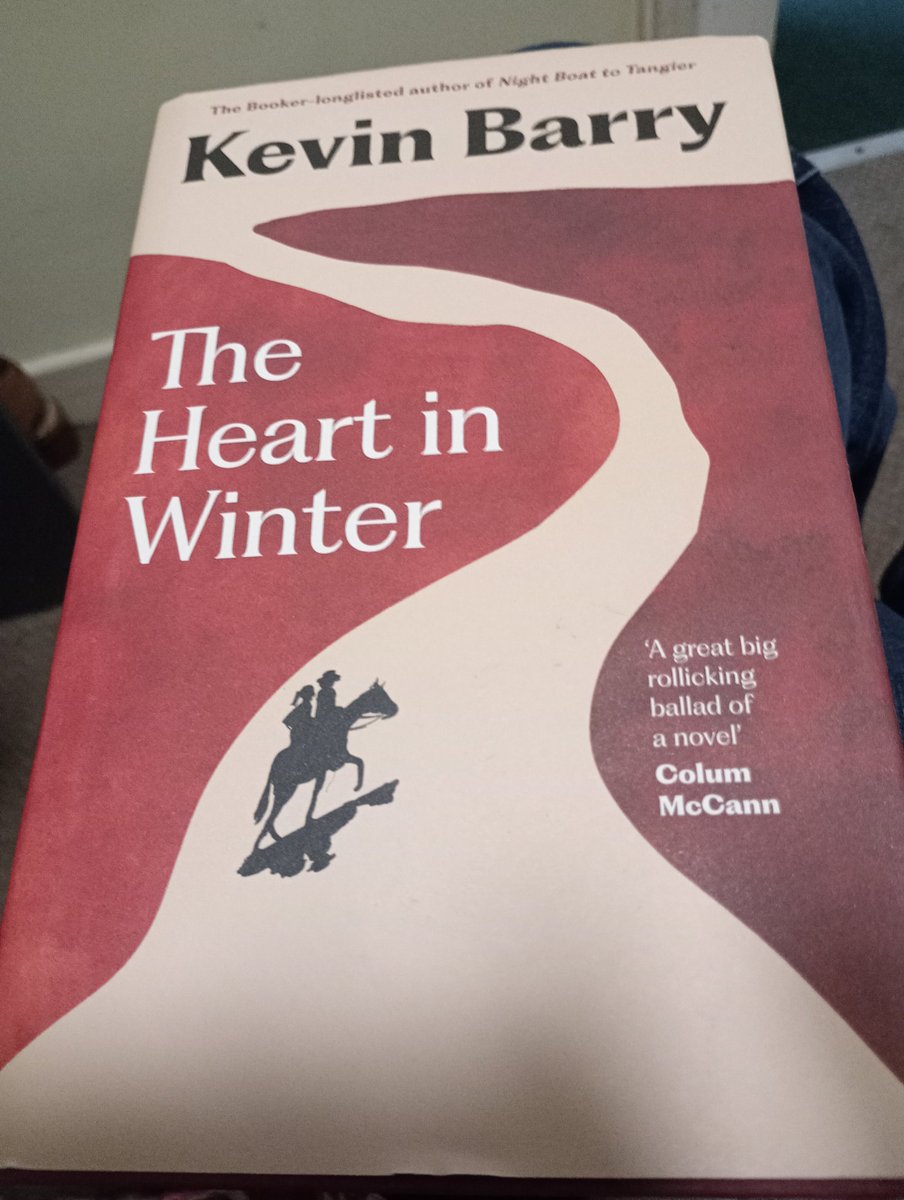 ravencrime's tweet photo. #LunchtimeRead Me and a fellow bookseller are both reading this at the moment. #KevinBarry is the most lyrical wordsmith and this is giving me all the feels. It's just beautiful....
#TheHeartInWinter @canongatebooks https://t.co/LubqoGnpFB