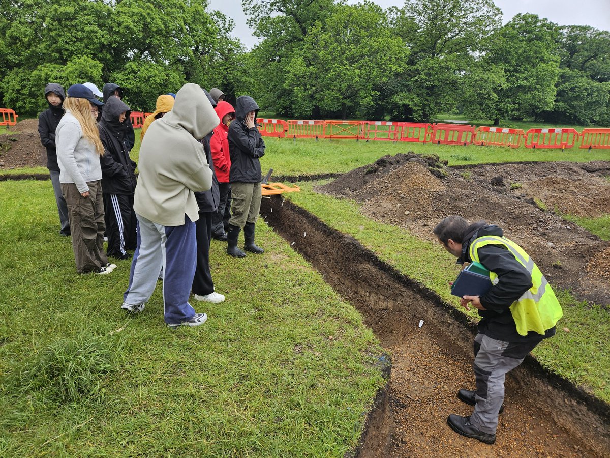 While some of our @UCLarchaeology students are graduating just across the river, our undergrads are at Greenwich Park working with @archaoeologykent and our own Dr Stuart Brookes on some exciting @theroyalparks #archaeology. ♥️ London