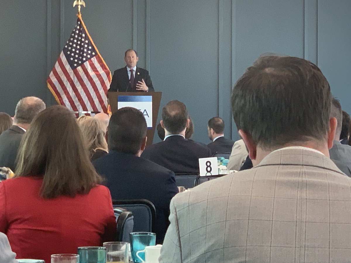 SCAPR's tweet image. Listening to Rep Andy Barr at #ELFACapcon who understands the role of equipment finance in economic growth.