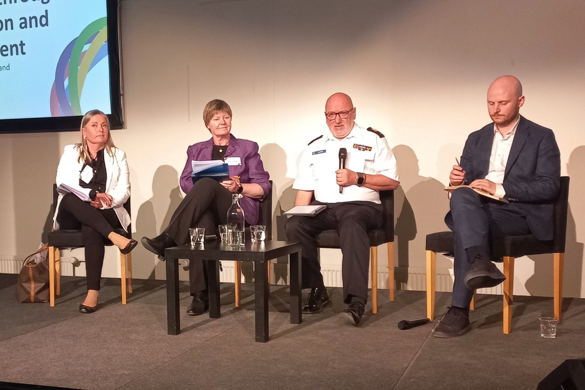 Great panel on Supporting Ukraine through security cooperation and crisis management in Helsinki #krihanyt. <a href="/EUAM_Ukraine/">EUAM_Ukraine</a> is very unique in the context of CSDP missions but the EU integrated approach works well, says DHoM Maura O'Sullivan.<a href="/CMCFinland/">CMC Finland</a> <a href="/Ulkoministerio/">MFA Finland 🇫🇮</a>