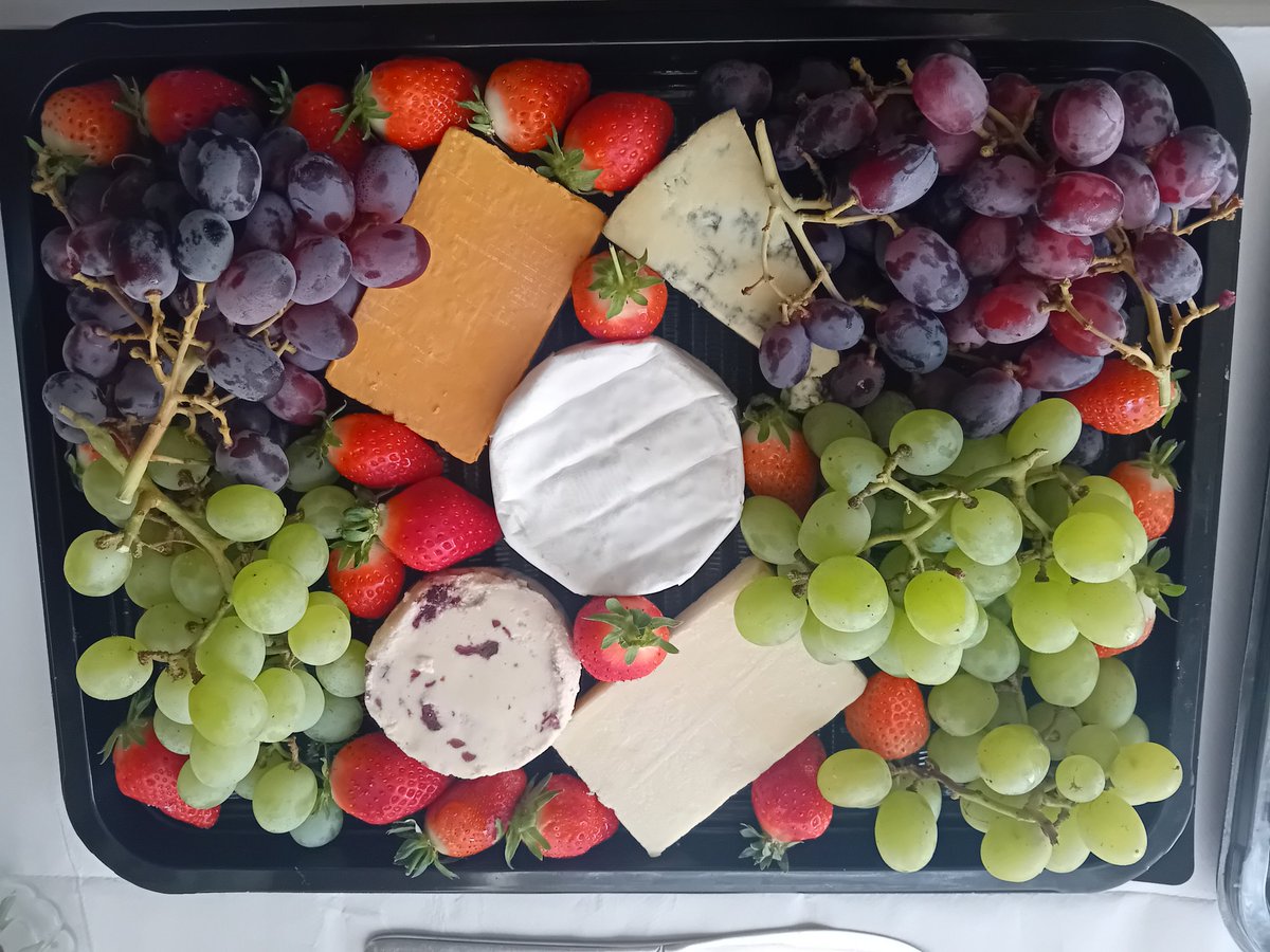 AndreaSmart93's tweet image. Are you looking for someone to cater for a buffet?  Get in touch with @TheWelfareEVRFC Prices start at £8 per person