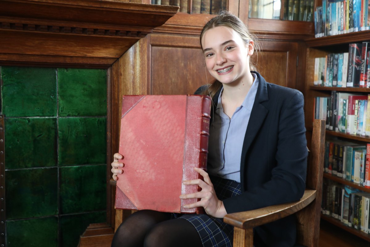 Our Mount school community is wonderful. Take Lucy's grandparents who have just donated a rare Shakespeare set, now pride of place in our wood-panelled, heritage library. Thank you so much! Read on: ow.ly/rArs50RQL6Z #thriveatthemount #liveadventurously #mountschoolyork