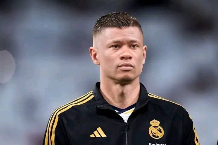 TrollFootball's tweet photo. Toni Kroos is retiring 

Camavinga next season: https://t.co/QiQsyASNyF