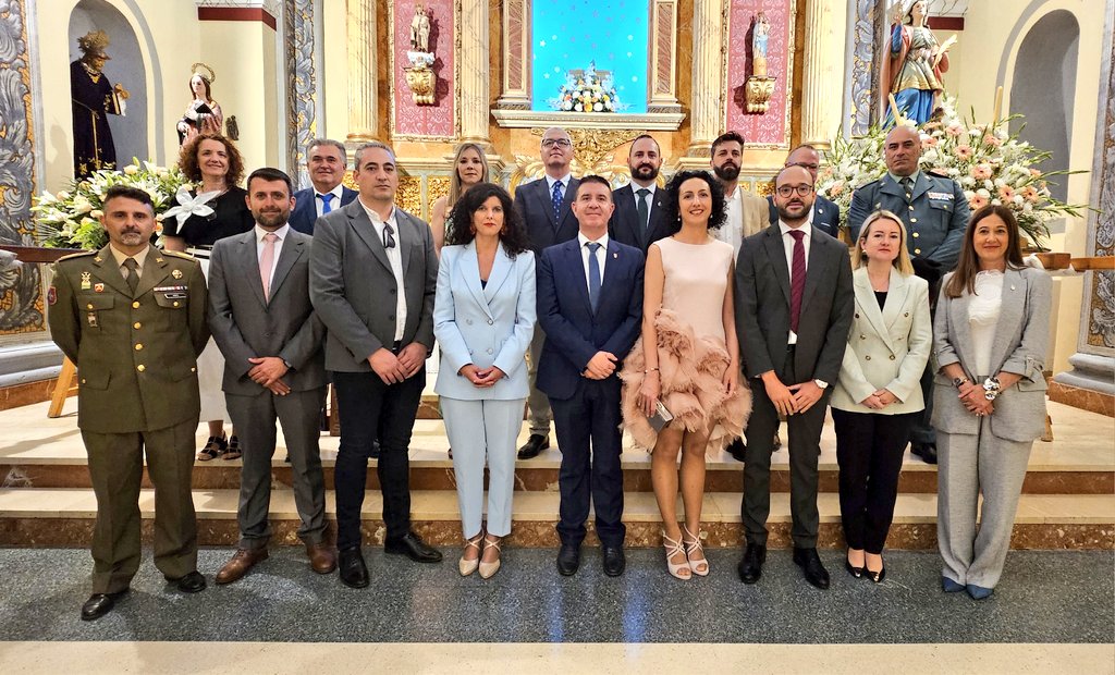 dipualba's tweet image. 🙋🏻‍♂️@santicenizate no ha faltado a su cita con #Higueruela por #SantaQuiteria

Con @valera_fran y @Pilarcallado ha felicitado a la alcaldesa, Isabel Mtnz, por unas fiestas ejemplo de cómo cuidar tradiciones abre puertas a visitantes y a nuevas oportunidades

goo.su/VzDoF