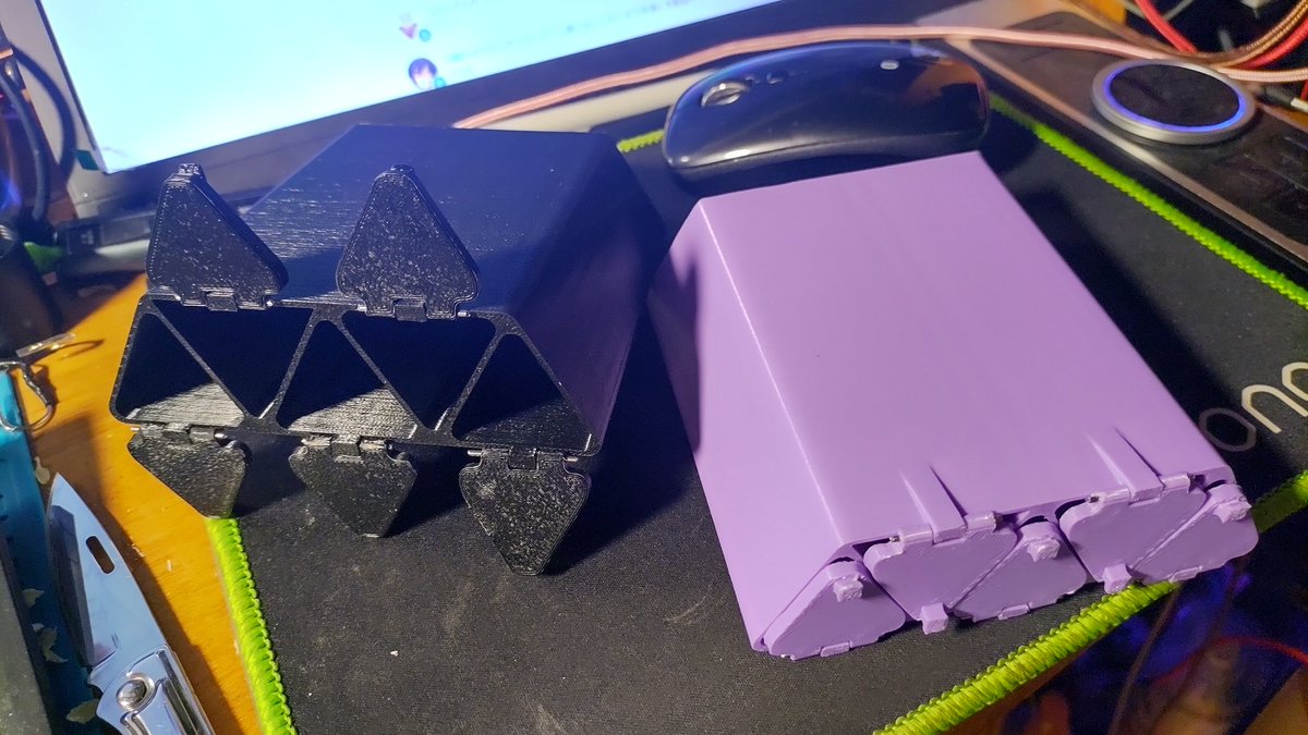 badmojo2021's tweet photo. メンタルが崩壊すると無駄なものを作る
資源の無駄遣いたのちいいいいい
命名：ルアーの寝床（オーキス）
思いつきの割には良い出来 https://t.co/E5CqdGgz8q