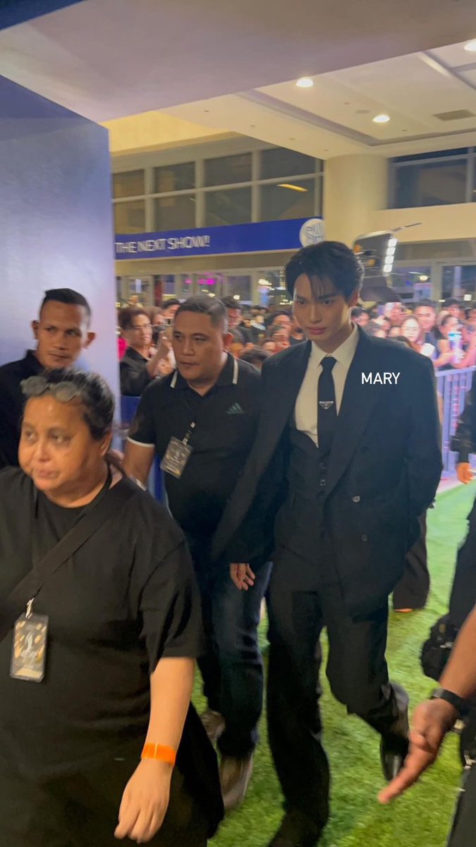 mary_brightwin's tweet photo. OMG MY ATE FROM COLLEGE SENT ME PHOTOS OF WIN FROM MS.UNIVERSE COS SHE’S A MAKE-UP ARTIST THERE 😍😍😍😍😍😍😍

#winmetawin @winmetawin https://t.co/TTXrI5SNkx