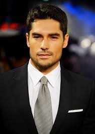merlinpapin3's tweet photo. .@FredOL69007 On souhaite un Bon Anniversaire à #DJCotrona qui a 44 ans on peut le voir dans
Saga Shazam
GI Joe Conspiration
Cher John
Une Nuit en Enfer
Los Angeles Bad Girls https://t.co/y9ELULvoaI
