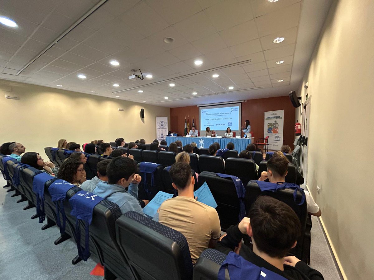 . <a href="/aytoguadaira/">Alcalá de Guadaíra</a>  impulsa las competencias profesionales y personales de los estudiantes de formación profesional de centros de secundaria #alcaládeguadaira con <a href="/Acontraelhambre/">Acción contra el Hambre España</a> <a href="/Pauchain/">Pablo Chain Villar</a> <a href="/paulafusters/">Paula Fuster Santos</a>  (alcaladeguadaira.es)