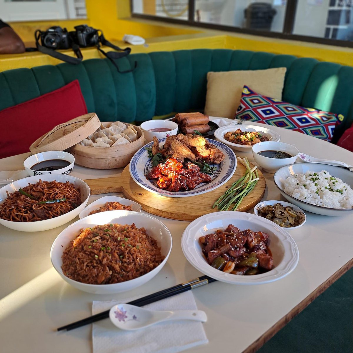 lokshin_bite's tweet photo. Please follow Lokshin Bite on social media platforms for more kasi food spot plugs, and subscribe to our YouTube channel: https://t.co/7nZ0VQ7tNq

#lokshinbite #bensnoodlehouse #asiancuisine #asianfood #foodporn https://t.co/c255laAUyf