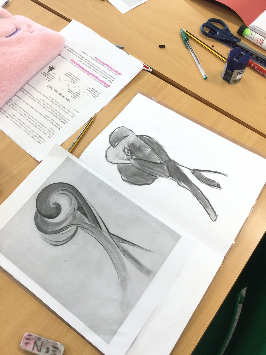 MountStewartSch's tweet image. 4S explored Georgia O'Keefe's art and used charcoal as their main medium today. They recreated an art piece of hers that they resonated with 😀🖌️ #tmssyear4 #tmssart #georgiaokeefe