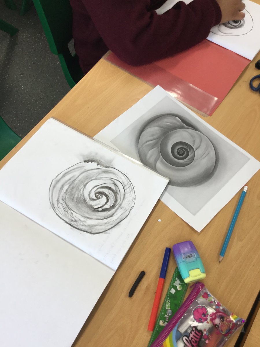 MountStewartSch's tweet image. 4S explored Georgia O'Keefe's art and used charcoal as their main medium today. They recreated an art piece of hers that they resonated with 😀🖌️ #tmssyear4 #tmssart #georgiaokeefe