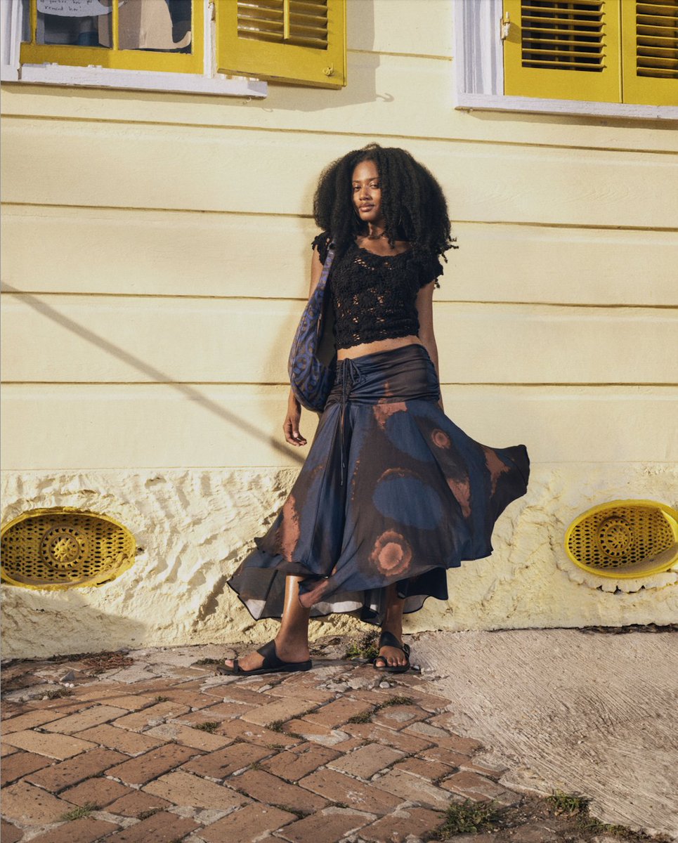 HouseOfAama's tweet photo. Our @FreePeople collaboration, set against the backdrop of New Orleans, is meant to inspire and invite self-exploration, discovery, and unlock beautiful memories. For the vibrant and free-spirited 💖🌾

Photographed by @QUILLEMONS 

#FreePeoplexHouseofAama
#ThisisFreePeople https://t.co/iJWt1Rl5O3
