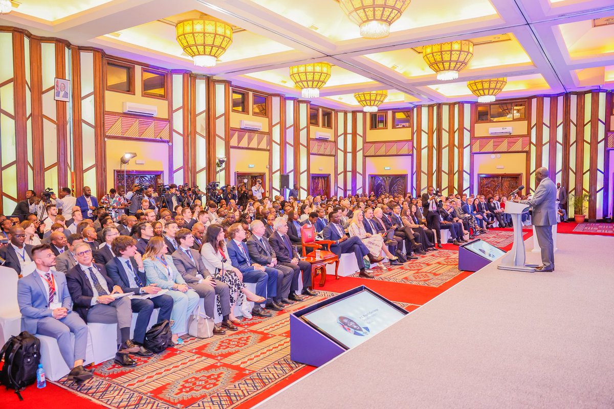 On the 2nd day of the @IEA 9th Annual Global Conference on #EnergyEfficiency in Nairobi, there was a high-level opening ceremony by H.E Deputy President @rigathi and a high-level Ministerial round table.