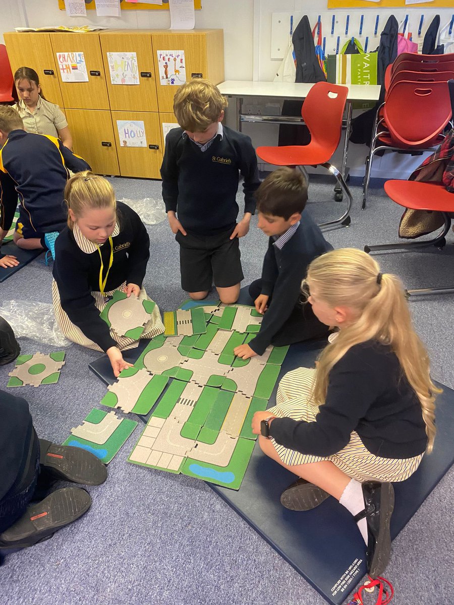 There was plenty of #communication and #collaboration going on in the Junior school today, as pupils sort to overcome the problems set by <a href="/happypuzzle/">Happy Puzzle</a> company #stem #thinkingskills