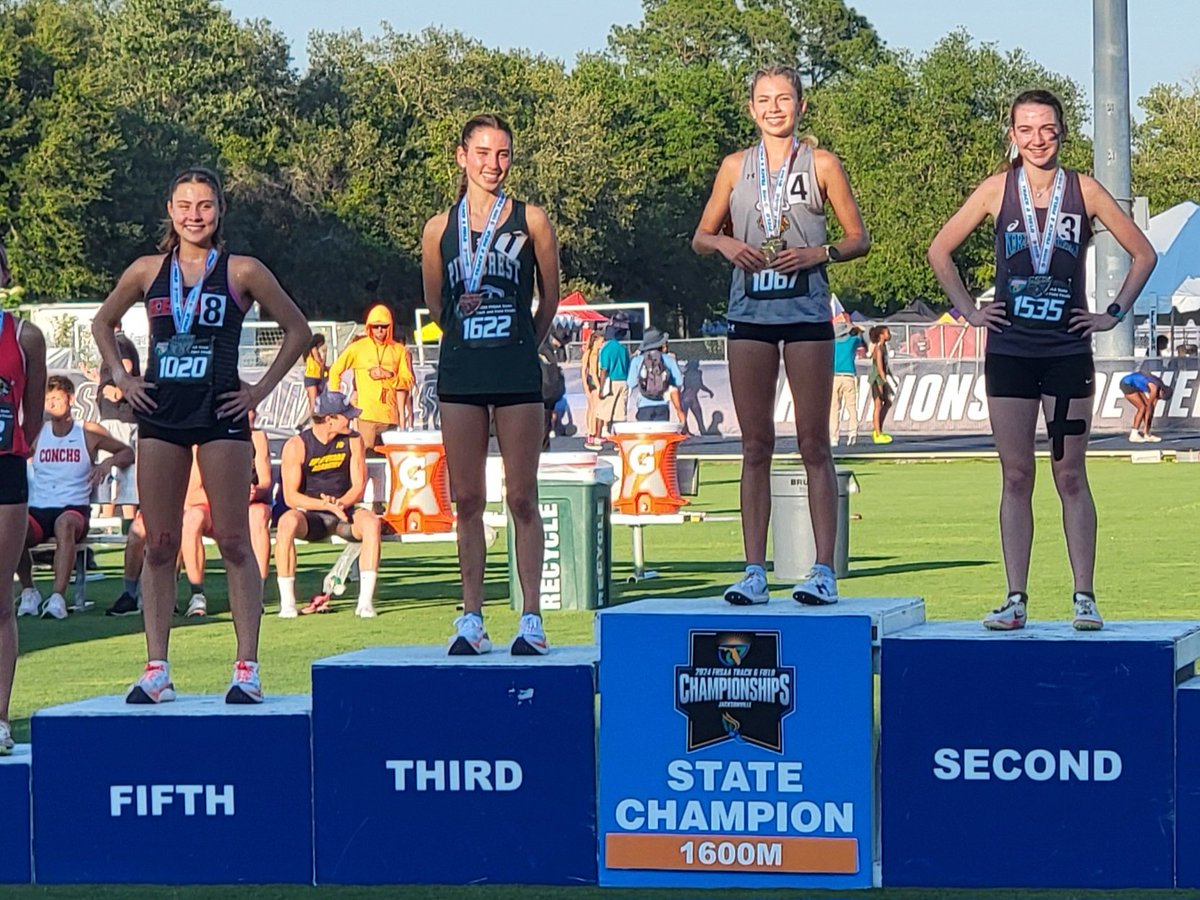 pinecresttrack's tweet image. @Run_Brooke_Run earned her fifth track All-State honor placing 3rd in the 1600m at State, running 5:01.13.  The @FSU_Track signee made podium three years in a row and has a PR of 4:56.86! #PCXCountry #PCTrack #PCAthletics #PCPanthers
#PCAlumni