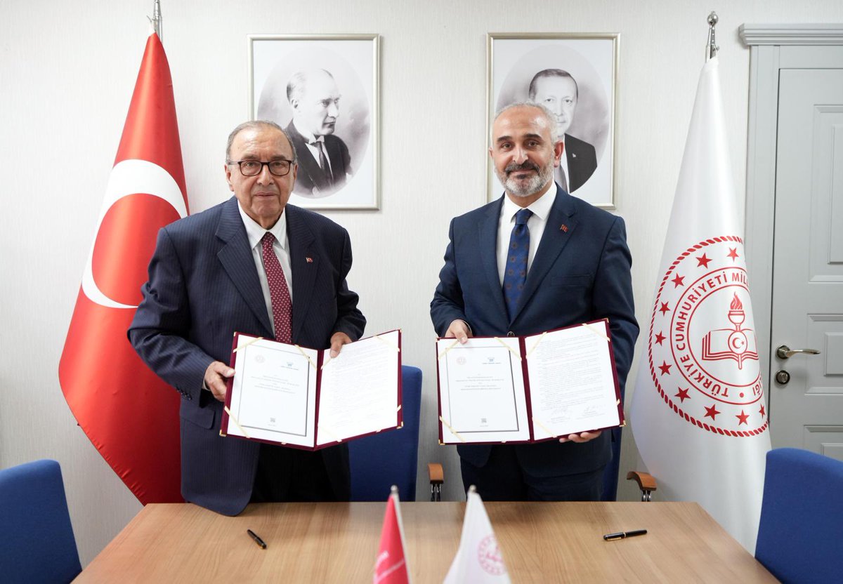 tcmeb's tweet photo. Türk Tekstil Vakfı ile Mesleki Eğitim İş Birliği Protokolü

Mesleki ve Teknik Eğitim Genel Müdürlüğü ile Türk Tekstil Vakfı iş birliğinde, mesleki ve teknik ortaöğretim kurumlarında tekstil sektöründe ihtiyaç duyulan nitelikli insan gücünü yetiştirmek ve mezunlarının istihdamına destek olmak amacıyla iş birliği protokolü imzalandı.

👉🏻 https://t.co/zUChpLz4ap