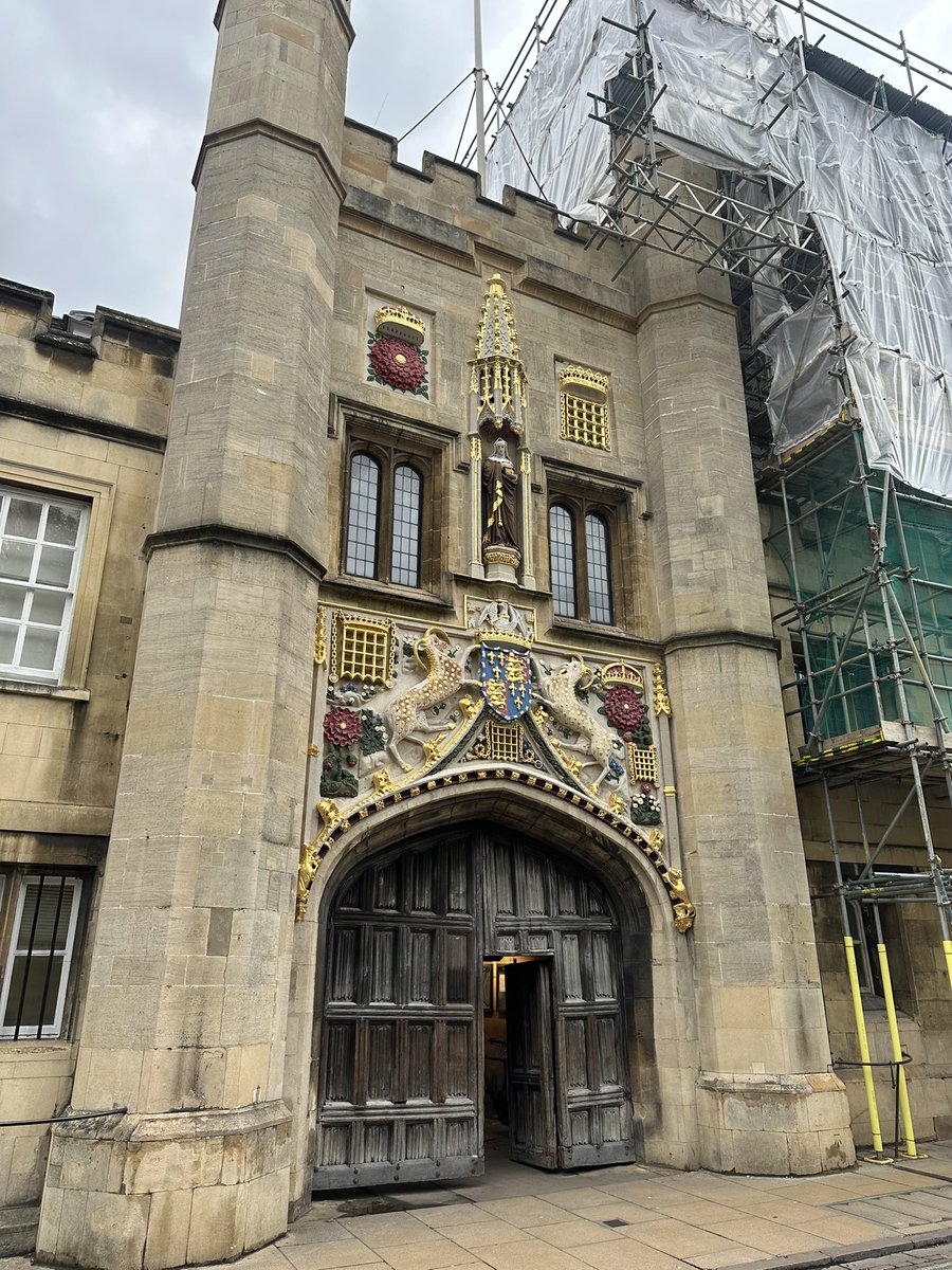 I always like to say hello to Margaret Beaufort when I’m in Cambridge. Here she is, standing above the gate to Christ’s College, which she founded during her lifetime (she posthumously founded St John’s College). Margaret, the mother of Henry VII, was a major patroness of