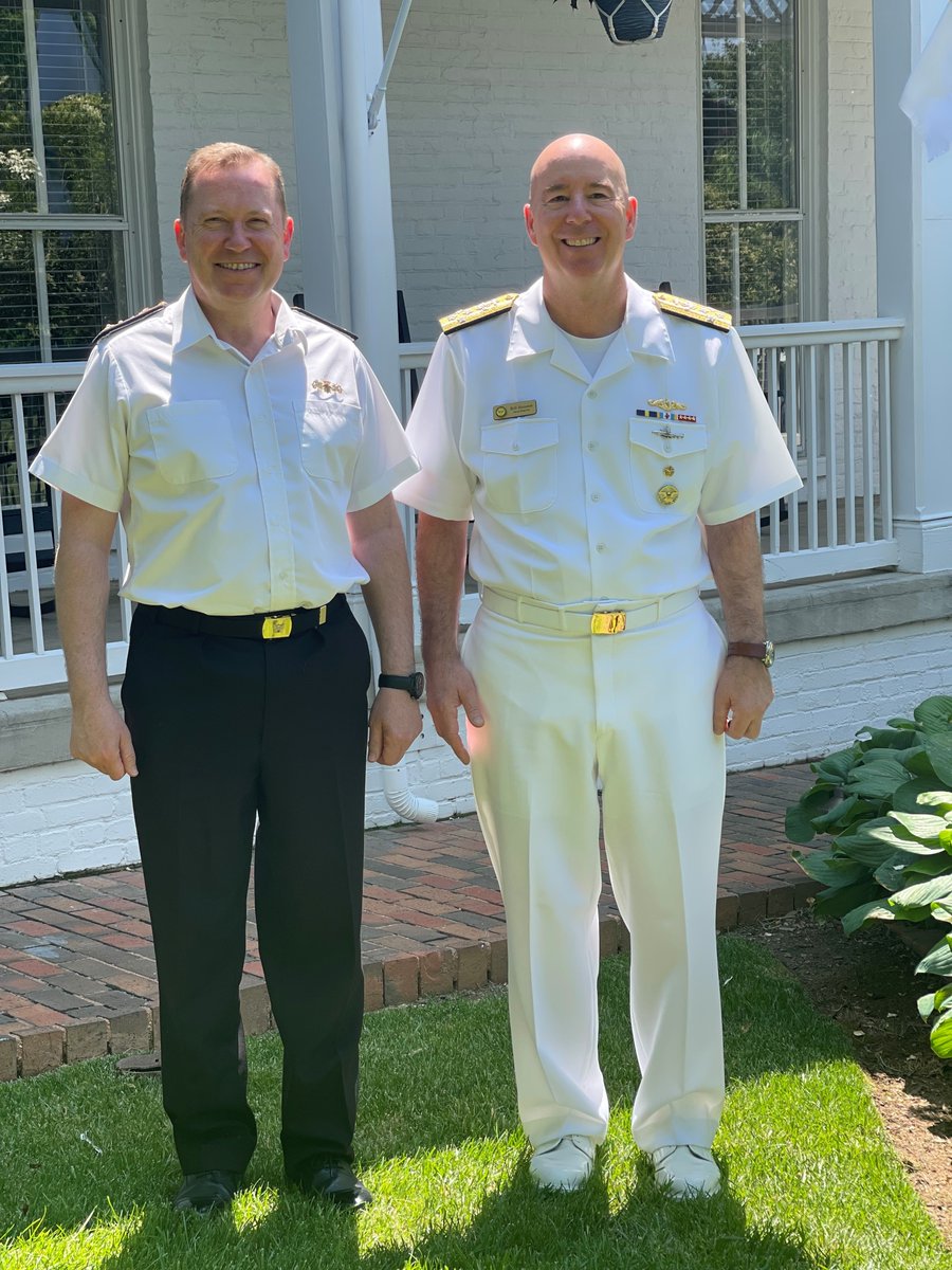 The UK’s Second Sea Lord Vice Adm. Martin Connell met @USNavyNNPP Director Adm. Bill Houston to discuss the strategic importance of shared technologies, capabilities and resources in support of #unmatchedpropulsion for the @USNavy, @RoyalNavy and #AUKUS. #alliesandpartners