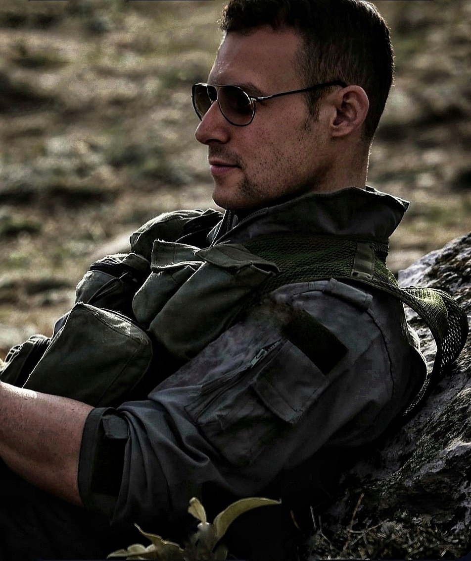 coskuntopal06's tweet photo. "En karanlık gece bile sona erer ve güneş tekrar doğar."
#ötüken https://t.co/Zh3wZ2TeTi