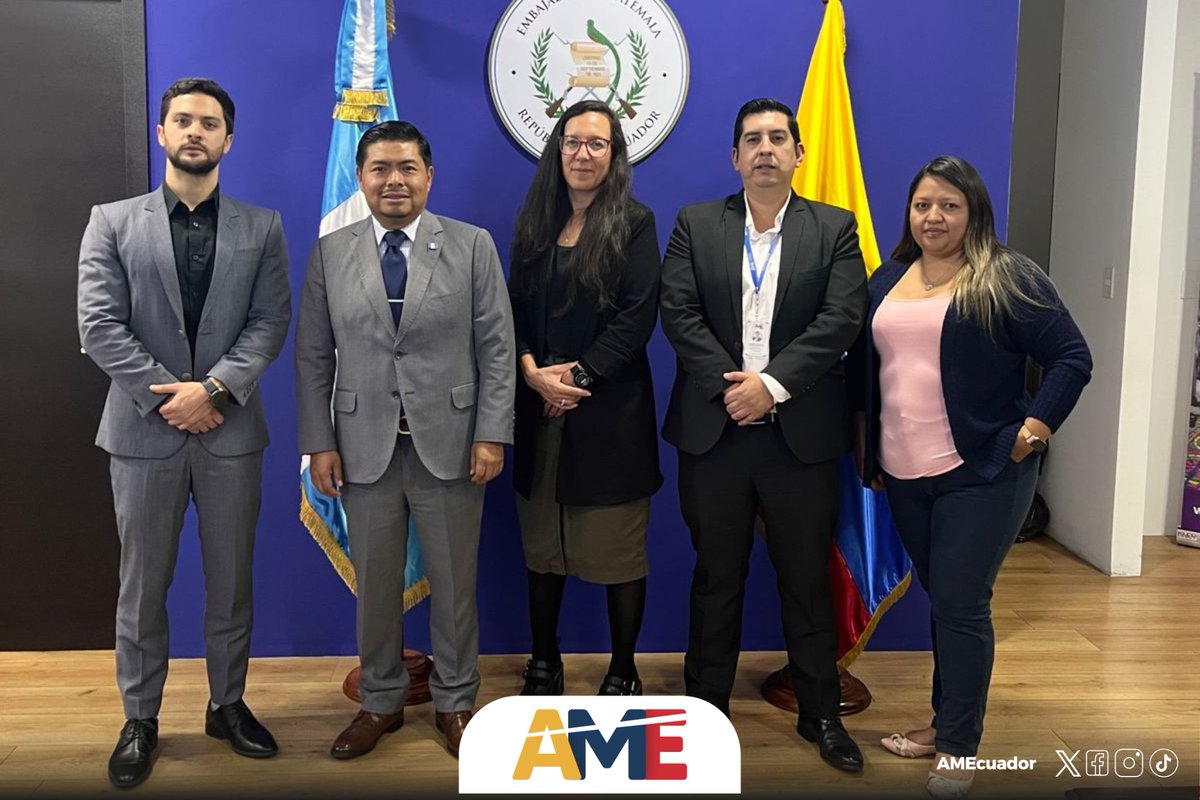 En la @EmbaGuaEcuador, y junto al Ministro Consejero Héctor Sipac, nuestro equipo técnico de planificación y cooperación, presentaron proyectos de los #GADM enfocados en el desarrollo de sus territorios. Además, se extendió una invitación a la #CumbreInversiones2024.