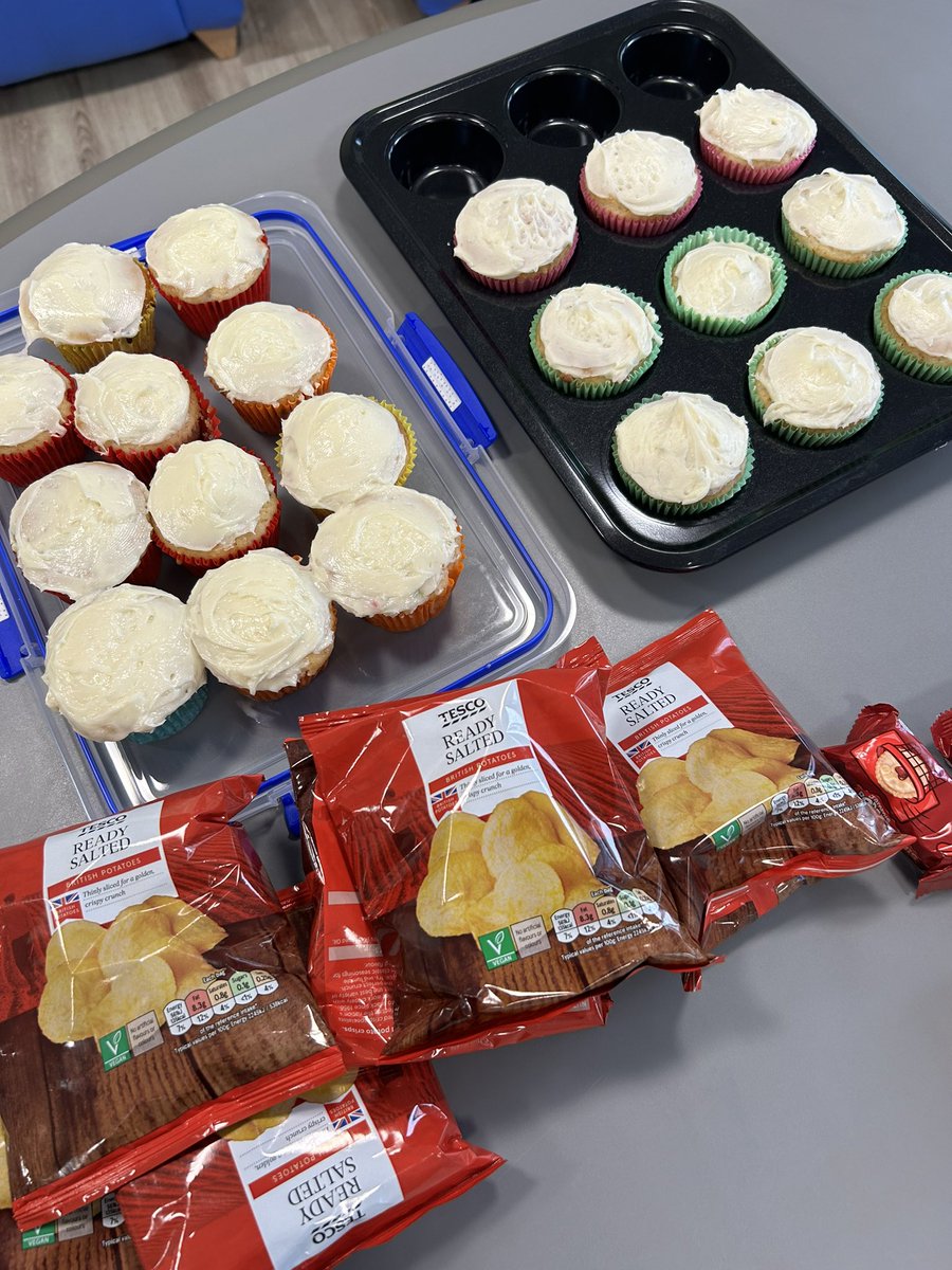 meganbuckley23's tweet photo. A busy day today on Eagleton. 

Curry and Chilli made with the OT team for lunch and our first Wellbeing Wednesday session facilitated by @rmn_jen 

#ThatEagletonEnergy 🦅 https://t.co/88zFsgb4cM