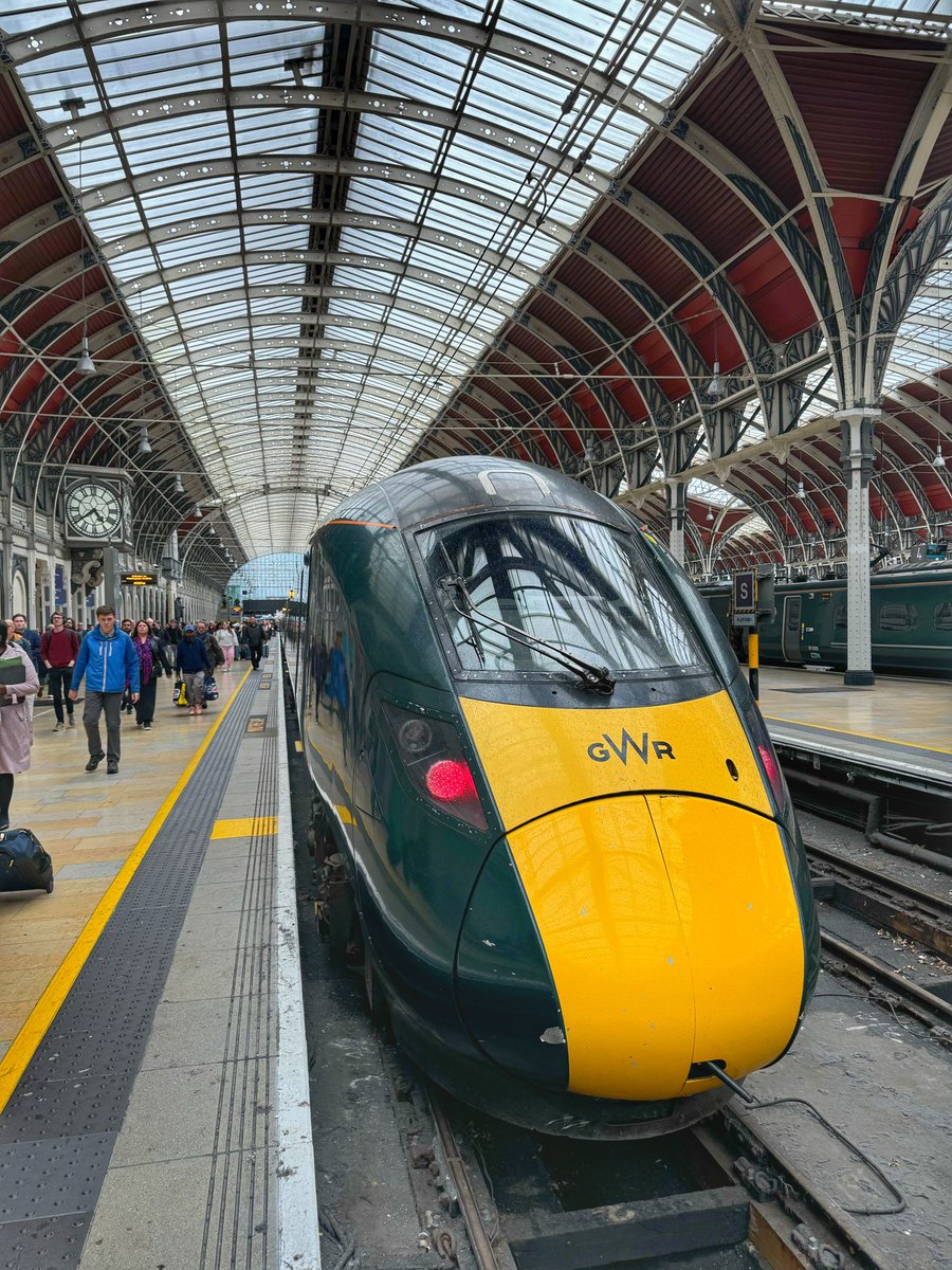 Well I’ve just survived my first solo trip to Paddington (and back) right time arrival for 1A25 on platform 1 with 802108 doing the honours! 📍Paddington #Railway Station, #London