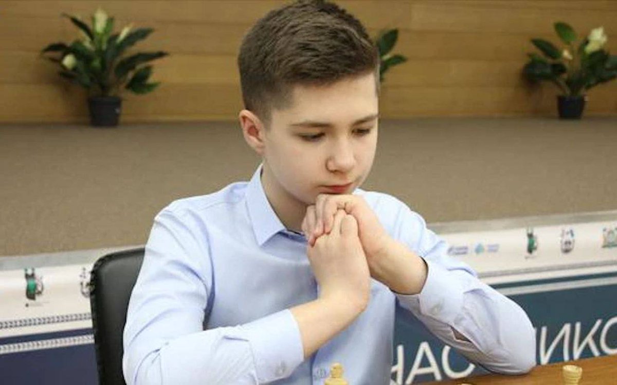 13-летний Иван Землянский стал самым молодым гроссмейстером в истории России На турнире в Шардже (ОАЭ) он выполнил норму международного гроссмейстера, которой не хватало для присвоения этого звания. Будущий чемпион!
