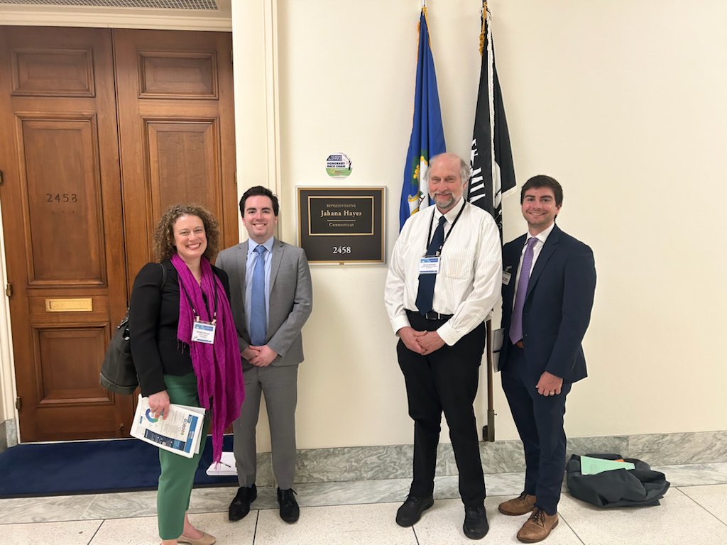 Access to community-based programs to build skills outside of the classroom is essential for the success of young adults across our nation. Staff met with EASTCONN to discuss job training, the need for wrap-around services, and my continued support for Opportunity Youth.