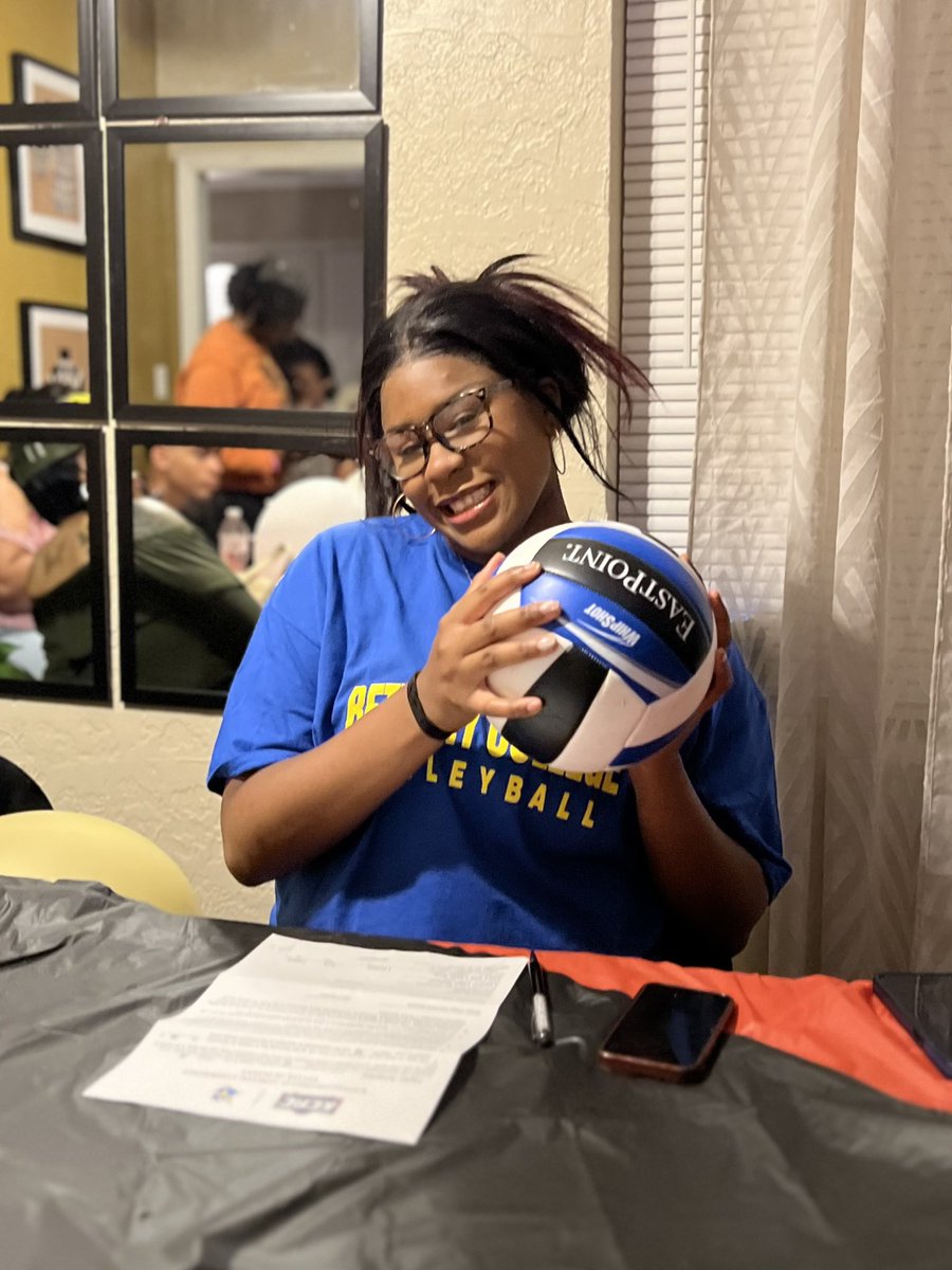 We are excited to welcome Taylor Amacker from Lawton, Oklahoma to our Swedes family. Congratulations Taylor! 🇸🇪