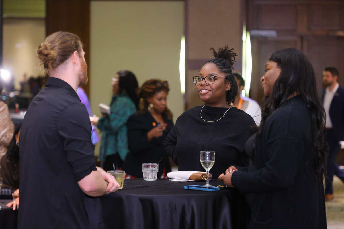 Want to travel to Los Angeles and meet other creative writers from HBCUs? Apply to the #AWP25 HBCU Fellowship Program for the chance to collaborate with fellow budding talents! Learn more today on our website. awpwriter.org/community_cale…