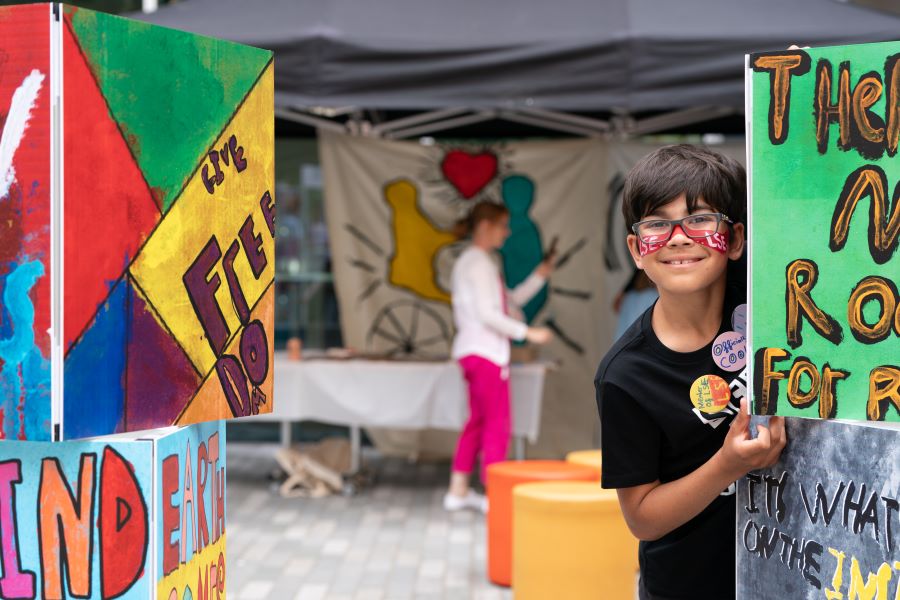Join our LSE Festival Family Day on Saturday 15 June for hands-on activities! 👨‍👩‍👧‍👦 The day includes: 🎨 Make your own campaign art inspired by the LSE collection 💭 Enjoy a story making workshop 🖌️ Face painting throughout the day Sign up now ➡️ ow.ly/OsCc50RRpoe