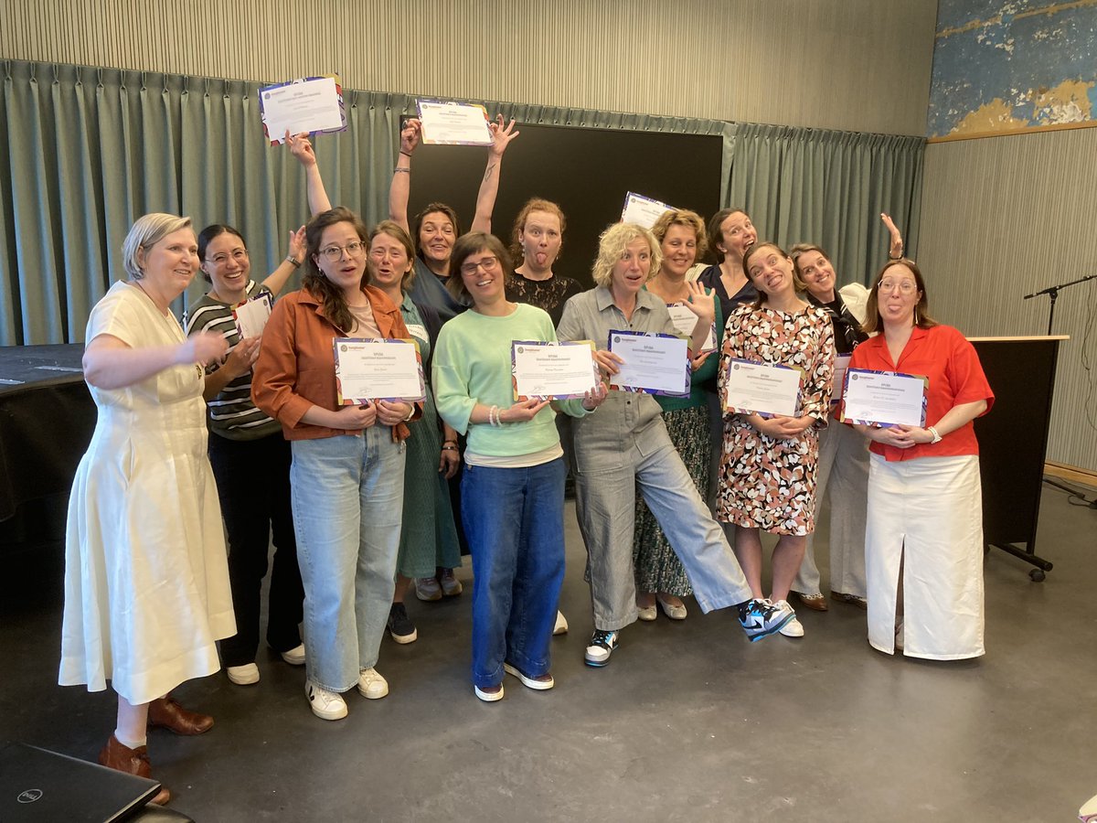 Hoogbloeier tweet media