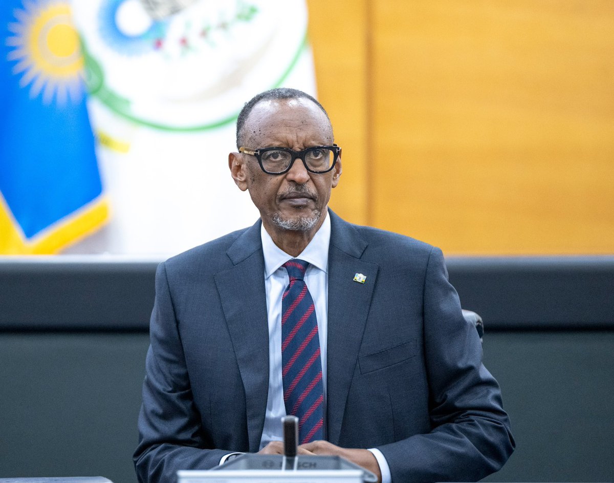 🚨𝐀𝐌𝐀𝐊𝐔𝐑𝐔 𝐀𝐆𝐄𝐙𝐖𝐄𝐇𝐎🚨 Uyu munsi, Inama y’Abaminisitiri yateranye iyobowe na Perezida Paul Kagame. #MamaUrwagasabo #Kukarubanda