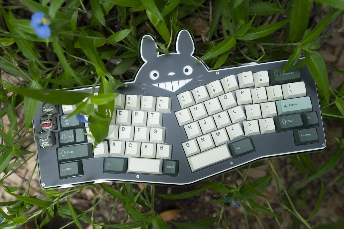 xinxinwong's tweet image. Our favorite Neighbor ❤️

Available this Friday (5/24) around 2 pm CST