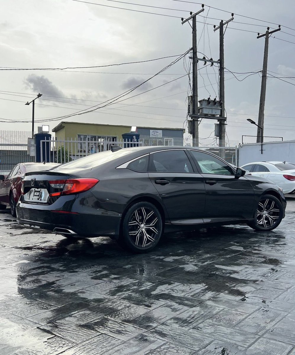 For Sale: Tokunbo 2018 Honda Accord

📍: Agege

Asking Price: 25m (Slightly Negotiable)

If interested, DM or Call/Whatsapp; 08188111105 for Inspection.

#BuyLagosLtd #BuyLagosLtdAutomobile #CarsForSale #HondaAccord