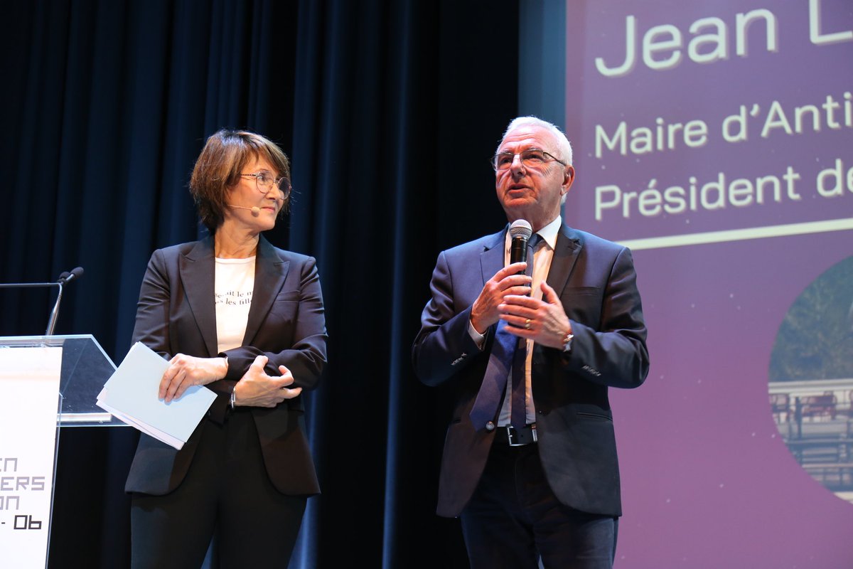 JeanLeonetti's tweet image. 📍Ouverture de la 3e édition des Trophées Women in Tech Sud

Merci à @WhatHackers de donner un exemple positif pour inciter plus de femmes à s’engager dans des carrières de la #Tech et ouvrir ainsi le champs des possibles des prochaines générations de chercheuses,…