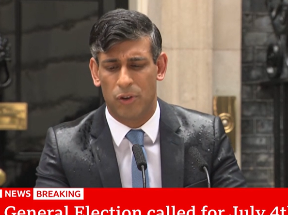 never realised how brave he is doing a speech outside getting soaked while being drowned by the music nearby too. Being a PM really comes with its challenges braver than me ss soon as the rain comes out...🤣