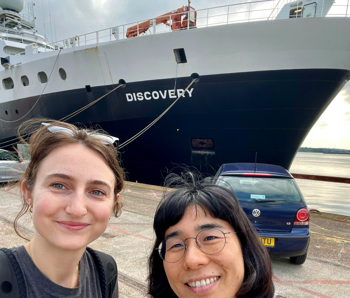 microbialoceanW's tweet image. Two MOVie group members, Marilena and Chie, are joining the @biocarbon_nerc project onboard the RRS Discovery hosted by the British National Oceanography Centre @NERCscience.
The research cruise DY180 started today from Southampton and heads towards the Central Iceland Basin.