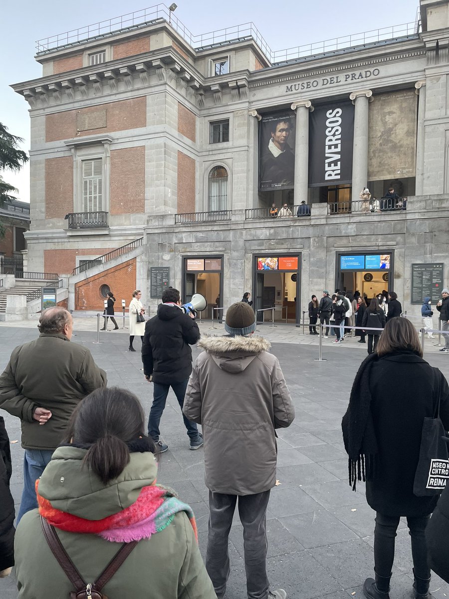 Chulísimo que hagan una exposición en el Museo del Prado sobre reivindicaciones laborales históricas y huelgas. Habría estado más chulo que hubieran hecho caso a la huelga de sus trabajadores por las malas condiciones que sufren.