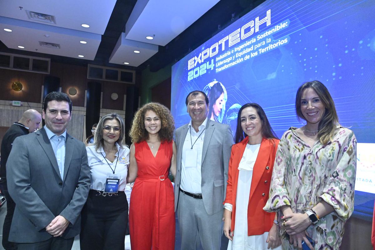 MincienciasCo's tweet photo. #MinCienciasEnRegión hace presencia en #Expotech2024. Durante el acto de apertura la ministra @YeseniaOlayaR destacó este tipo de espacios que ponen en el centro 'la ciencia para la gente', a través del intercambio de conocimiento, con miras a la transformación de los territorios https://t.co/wcXHhErOAl